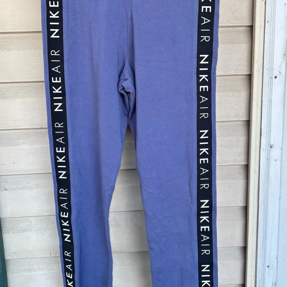 Nike Women's Air Tights in Lavender Mist